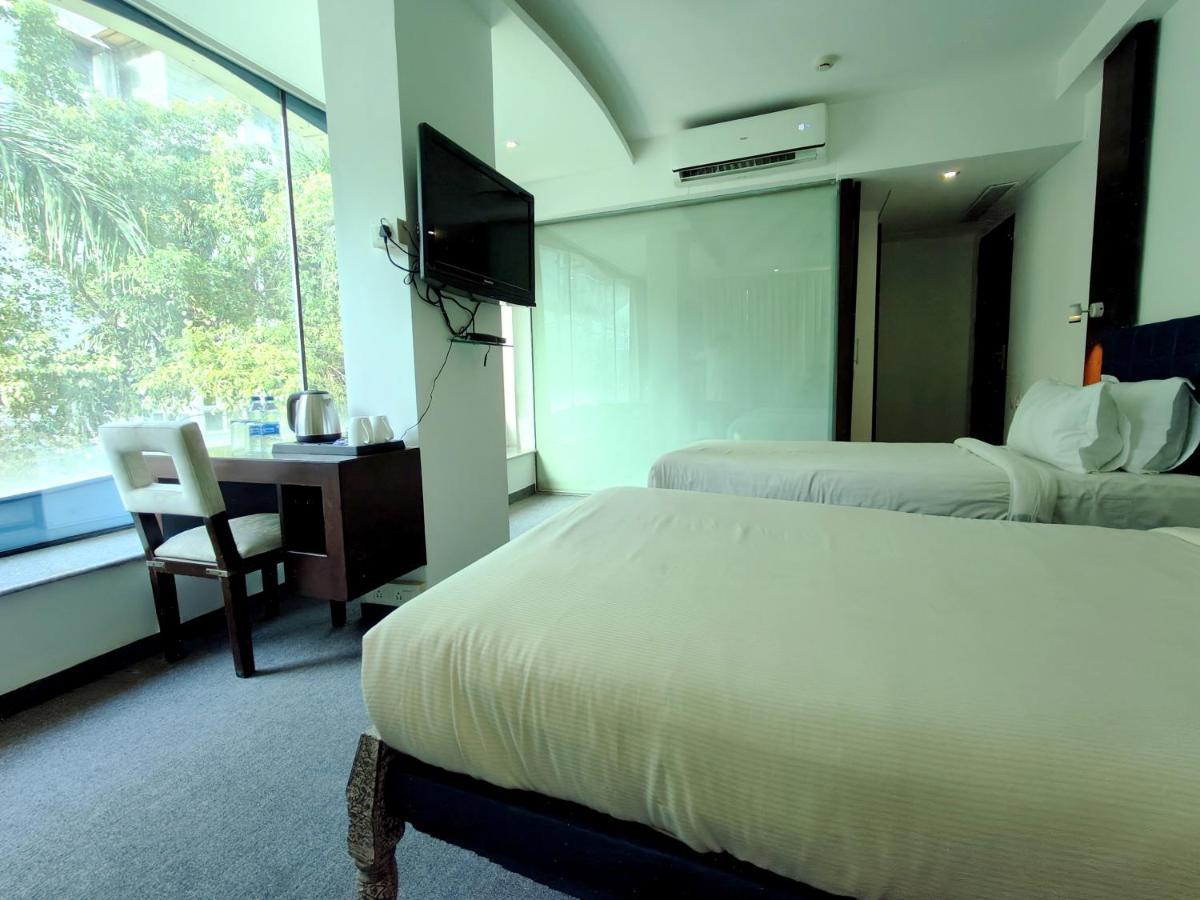 The Sky Imperial Hotel Yahvi Vadodara Exterior photo